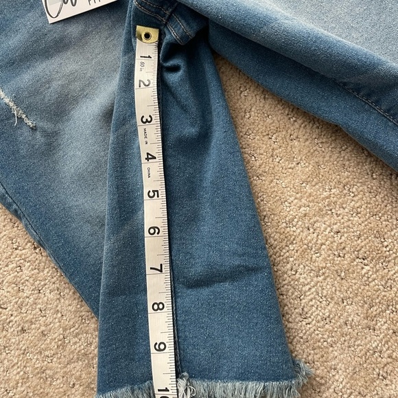 YMI Women’s Blue Ultra High Rise Curvy‎ Stretch Frayed Denim Shorts-Sizes 1 & 3 - Picture 8 of 10